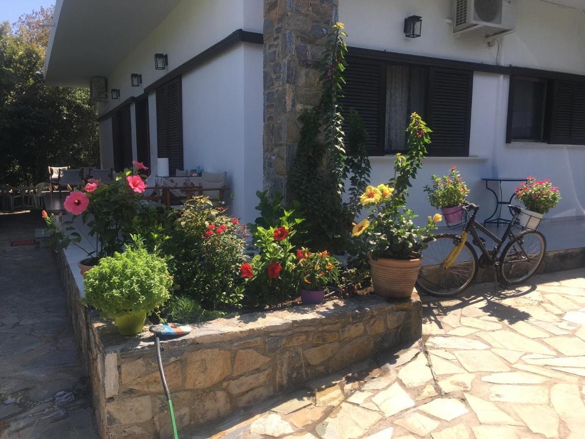 Eratous Seaside House Apartment Varnavas Exterior foto